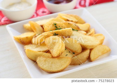 French fries   French fries   75278023