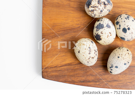 Quail egg 75278323