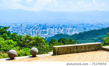 Kofu townscape seen from Wada Pass / Miharashi Square (summer) 75279050