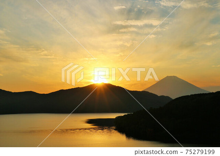 Dusk of Hakone Dusk of Hakone 75279199