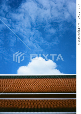Bangkok's blue sky and white clouds 75279792