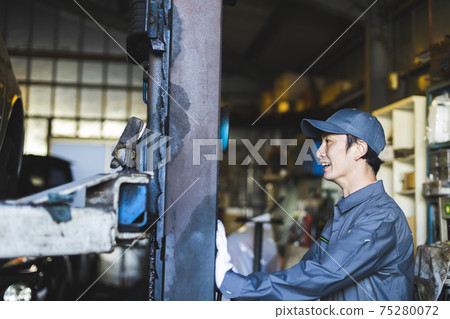 汽車修理工 75280072