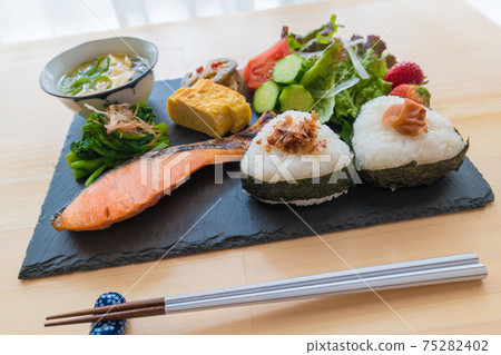 飯糰早餐板 75282402