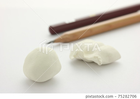 Kneaded eraser for art supplies 75282706