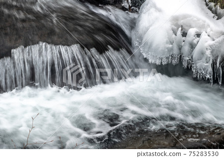 Oirase winter scene 75283530