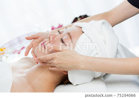 面部按摩 面部按摩 75284066