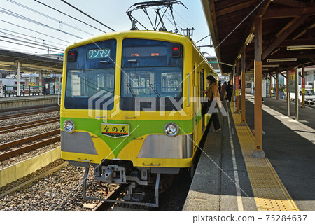 鐵路私鐵:琉球/琉球線5000系列“ Nanohana” 鐵路私鐵:琉球/琉球線5000系列“ Nanohana” 75284637