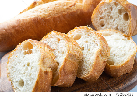 French bread  75292435