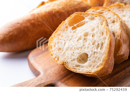 French bread  75292439