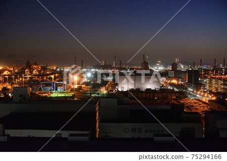 Night view of the industrial area seen from Kawasaki Marien Night view of the industrial area seen from Kawasaki Marien 75294166