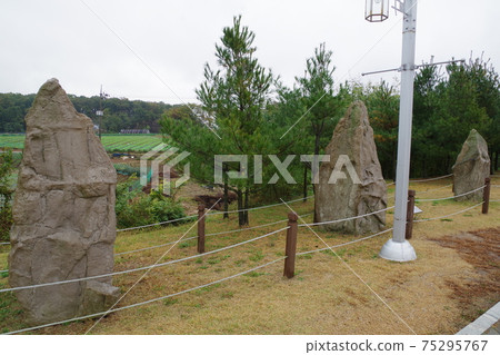 Korea World Heritage Ganghwado Dolmen Group Korea World Heritage Ganghwado Dolmen Group 75295767