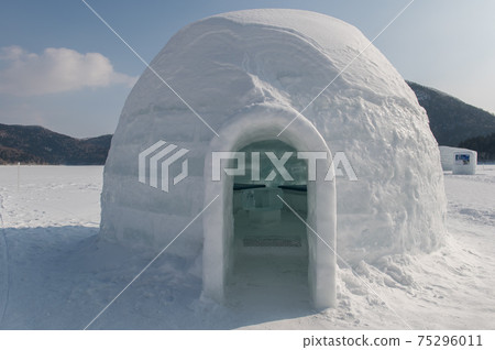 Lake Shikaribetsu Kotan Lake Shikaribetsu Kotan 75296011