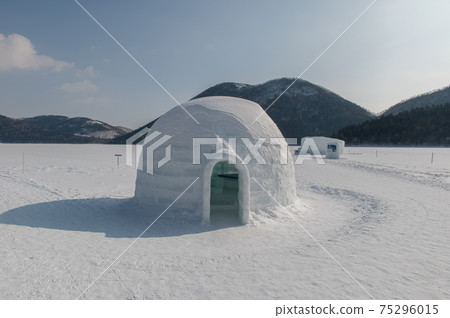 Lake Shikaribetsu Kotan Lake Shikaribetsu Kotan 75296015