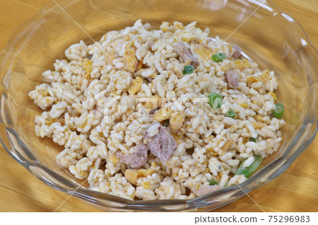 Frozen fried rice 75296983