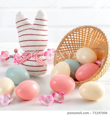 Easter eggs bird's nest close-up plum blossom Easter eggs colorful イースターエッグ 75297006