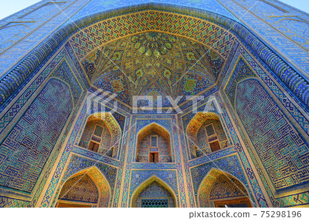 Registan Square, Samarkand, Uzbekistan 75298196