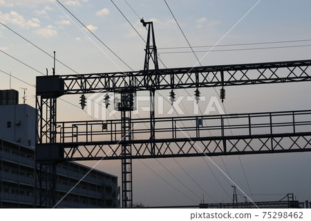 Railway bridge at sunset Railway bridge at sunset 75298462