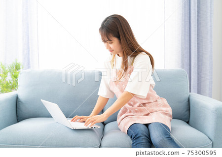 Beautiful Japanese women Beautiful Japanese women 75300595