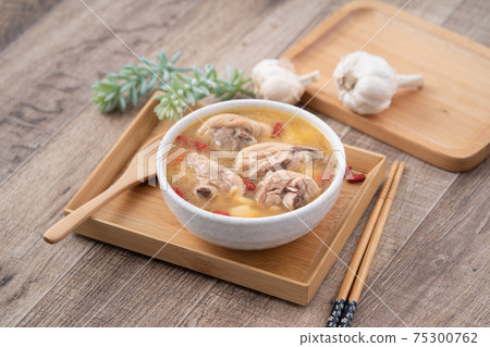 蒜頭雞 蒜頭雞湯 台灣 食物 garlic chicken soup ニンニクチキンスープ 蒜頭雞 蒜頭雞湯 台灣 食物 garlic chicken soup ニンニクチキンスープ 75300762