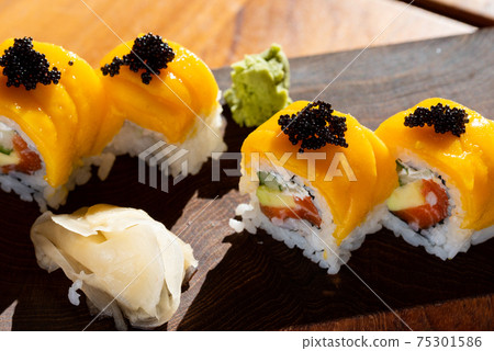 芒果壽司魚子醬 芒果壽司魚子醬 75301586