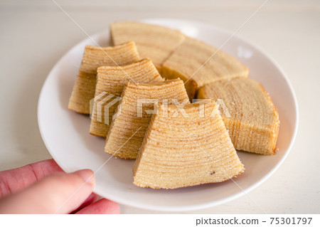 Baumkuchen Baumkuchen 75301797