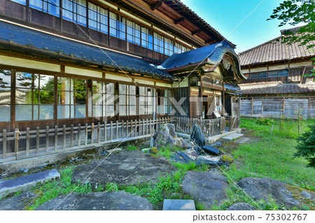 Saffron Sake Brewery, Nagaoka City, Niigata Prefecture Saffron Sake Brewery, Nagaoka City, Niigata Prefecture 75302767