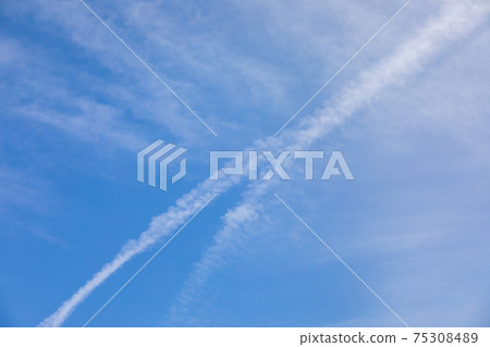 Blue sky and clouds, contrails and cirrus clouds 75308489