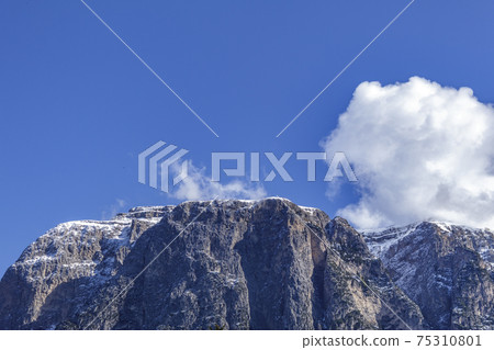 Massif of the Scillar. 75310801