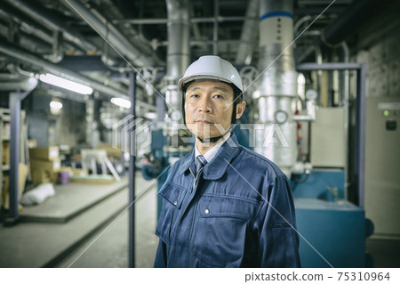 Business engineer male 75310964