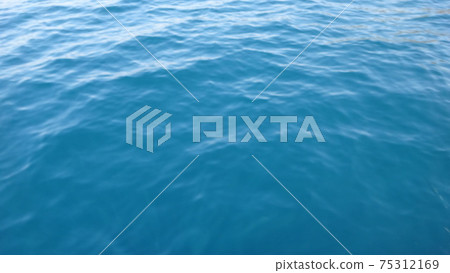 平靜的海面 平靜的海面 75312169