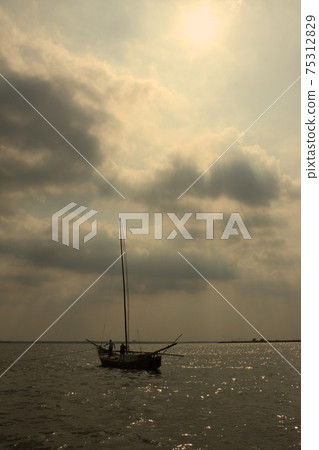 Kasumigaura湖帆船 75312829