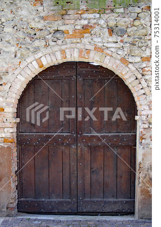 Old doorway in Barolo, Italy. Old doorway in Barolo, Italy. 75314001