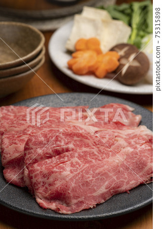 Beef shabu-shabu pot 75315898