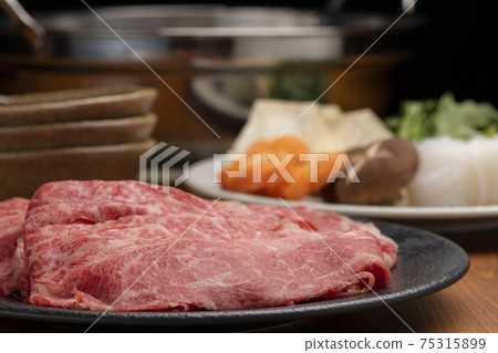 Beef shabu-shabu pot 75315899