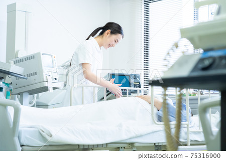 Hospital medical ICU nurse hospitalization Hospital medical ICU nurse hospitalization 75316900