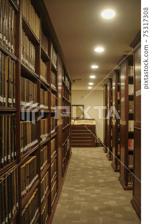 明治大學圖書館 明治大學圖書館 75317308