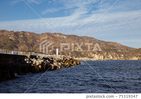 Jangho Port sea and lighthouse in Samcheok, Korea Jangho Port sea and lighthouse in Samcheok, Korea 75319347