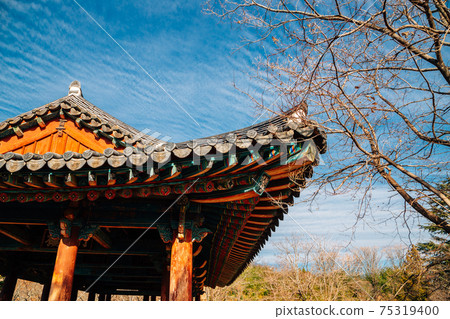 Korean traditional roof at Jukseoru Pavilion in Samcheok, Korea Korean traditional roof at Jukseoru Pavilion in Samcheok, Korea 75319400