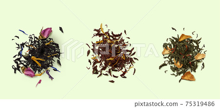 Tea heaps top view, assortment of dry leaves set Tea heaps top view, assortment of dry leaves set 75319486