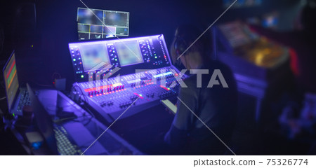 online broadcast of the event. online broadcast of the event. 75326774