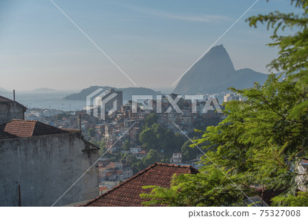Rio de Janeiro downtown and favela 75327008