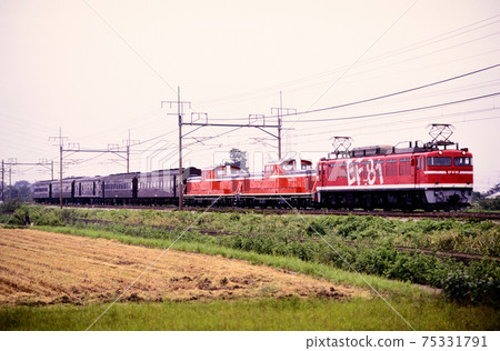 1997 EF8195 training formation forwarding to Tohoku Line 1997 EF8195 training formation forwarding to Tohoku Line 75331791