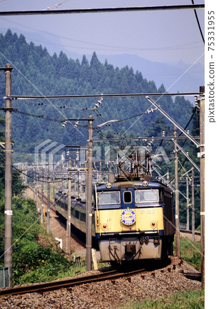 1997 EF636 double-headed 189 series L limited express Asama going on the old Shin-Etsu main line 1997 EF636 double-headed 189 series L limited express Asama going on the old Shin-Etsu main line 75331955