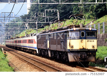 1997 EF63 15 double-headed 489 series limited express Hakusan going on the old Shin-Etsu main line 75332007