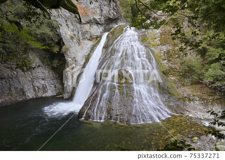 Ninotaki(奈良縣吉野縣戶津川村) Ninotaki(奈良縣吉野縣戶津川村) 75337271