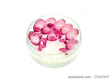 Vitamin serum capsule isolated on the white background with Clipping path Vitamin serum capsule isolated on the white background with Clipping path 75337477