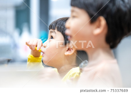 兒童生活方式健康成長 兒童生活方式健康成長 75337689