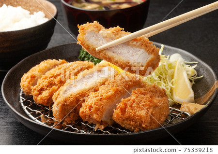 Pork cutlet Pork cutlet 75339218