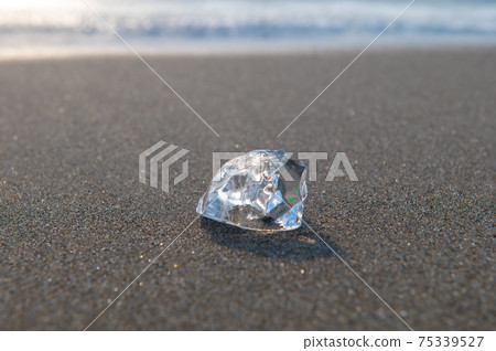 Winter jewelry jewelry ice Winter jewelry jewelry ice 75339527