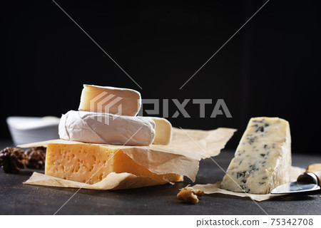 Different types of cheese Different types of cheese 75342708